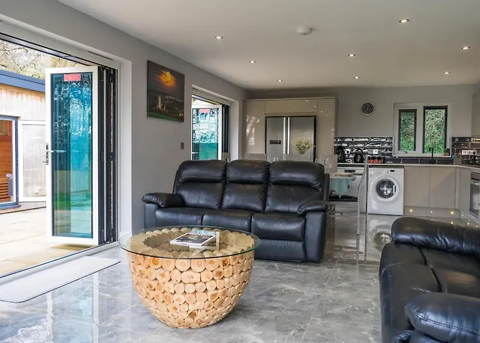 Pure Relaxation At It\'S Finest, Offering Moments Of Harmony And Tranquillity - Sauna & Hot Tub