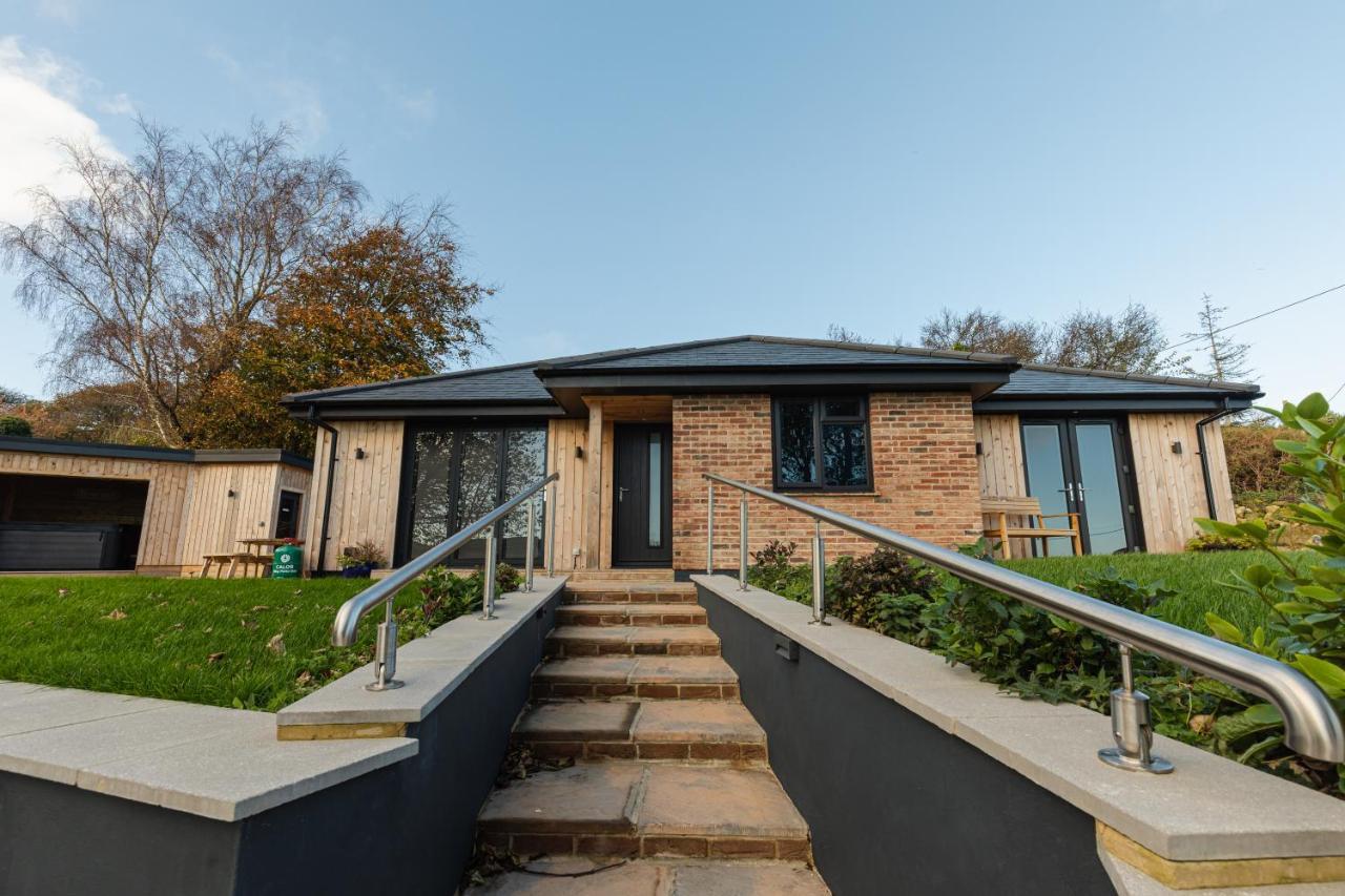 Pure Relaxation At It's Finest, Offering Moments Of Harmony And Tranquillity - Sauna & Hot Tub *