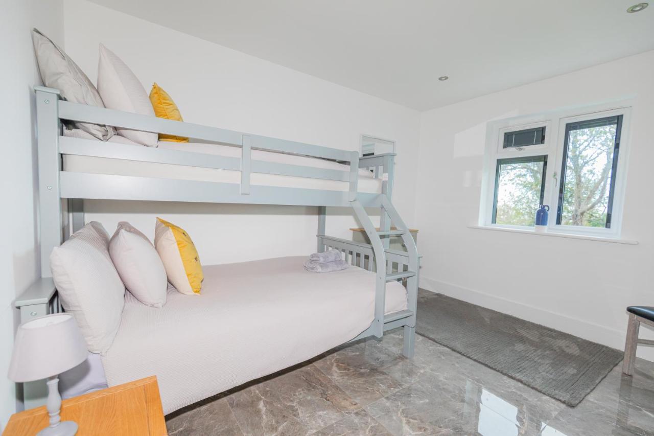 Pure Relaxation At It's Finest, Offering Moments Of Harmony And Tranquillity - Sauna & Hot Tub