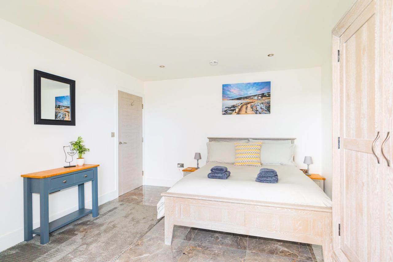 Pure Relaxation At It's Finest, Offering Moments Of Harmony And Tranquillity - Sauna & Hot Tub