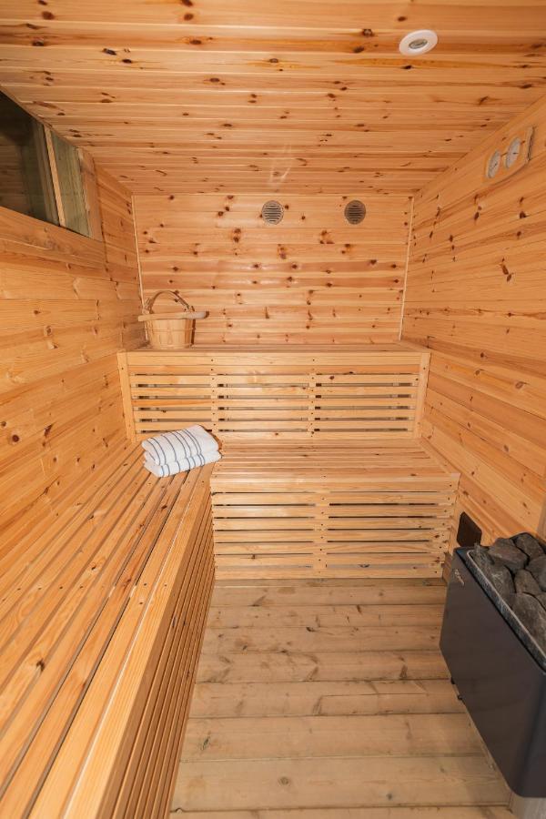 Holiday home Pure Relaxation At It's Finest, Offering Moments Of Harmony And Tranquillity - Sauna & Hot Tub *